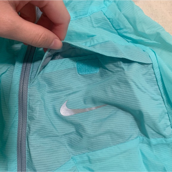 Nike windbreaker - Picture 5 of 5
